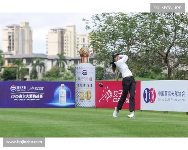 珠海翠湖A场高尔夫酒赛:挑战雨中考验,球员焦点难度突显 珠海翠湖A场高尔夫酒赛:挑战雨中考验,球员焦点难度突显